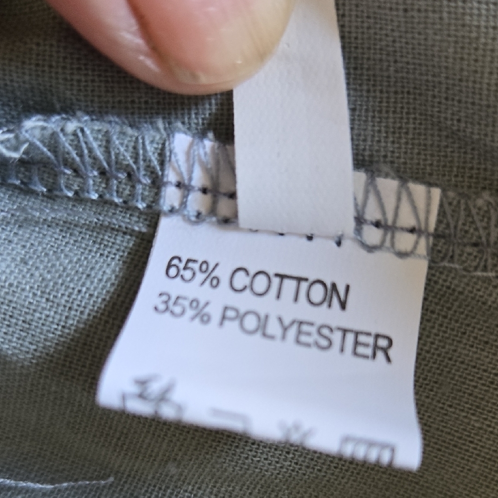PA17 Capris Pants Light Sage with Button Accents Elastic Waist Pockets Pull On - Picture 9 of 11